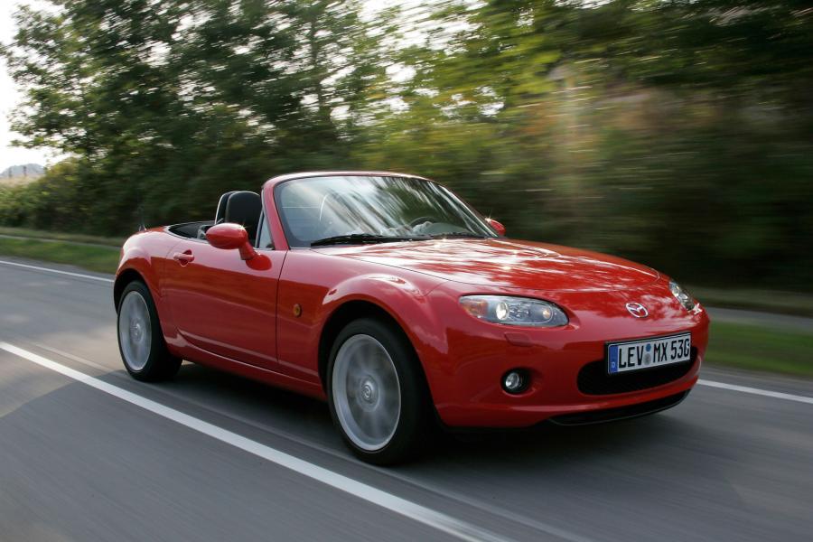  Mazda MX-5 Roadster Coupe 2006 года  (фото 42 из 212)